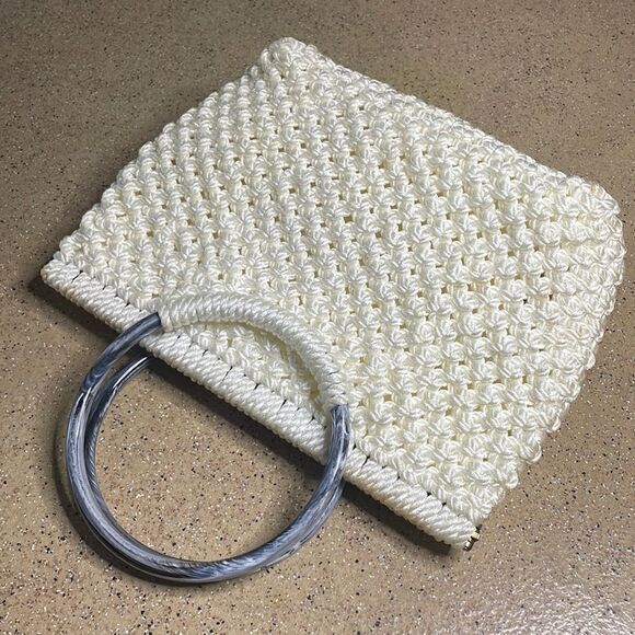 Vintage 70s Macrame Frame Handbag Tote with Lucite Handles Off White - Picture 1 of 16